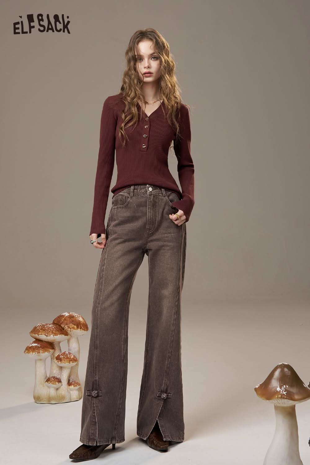 ELFSACK vintage frog button denim jeans in brown with stylish split hem and flattering fit