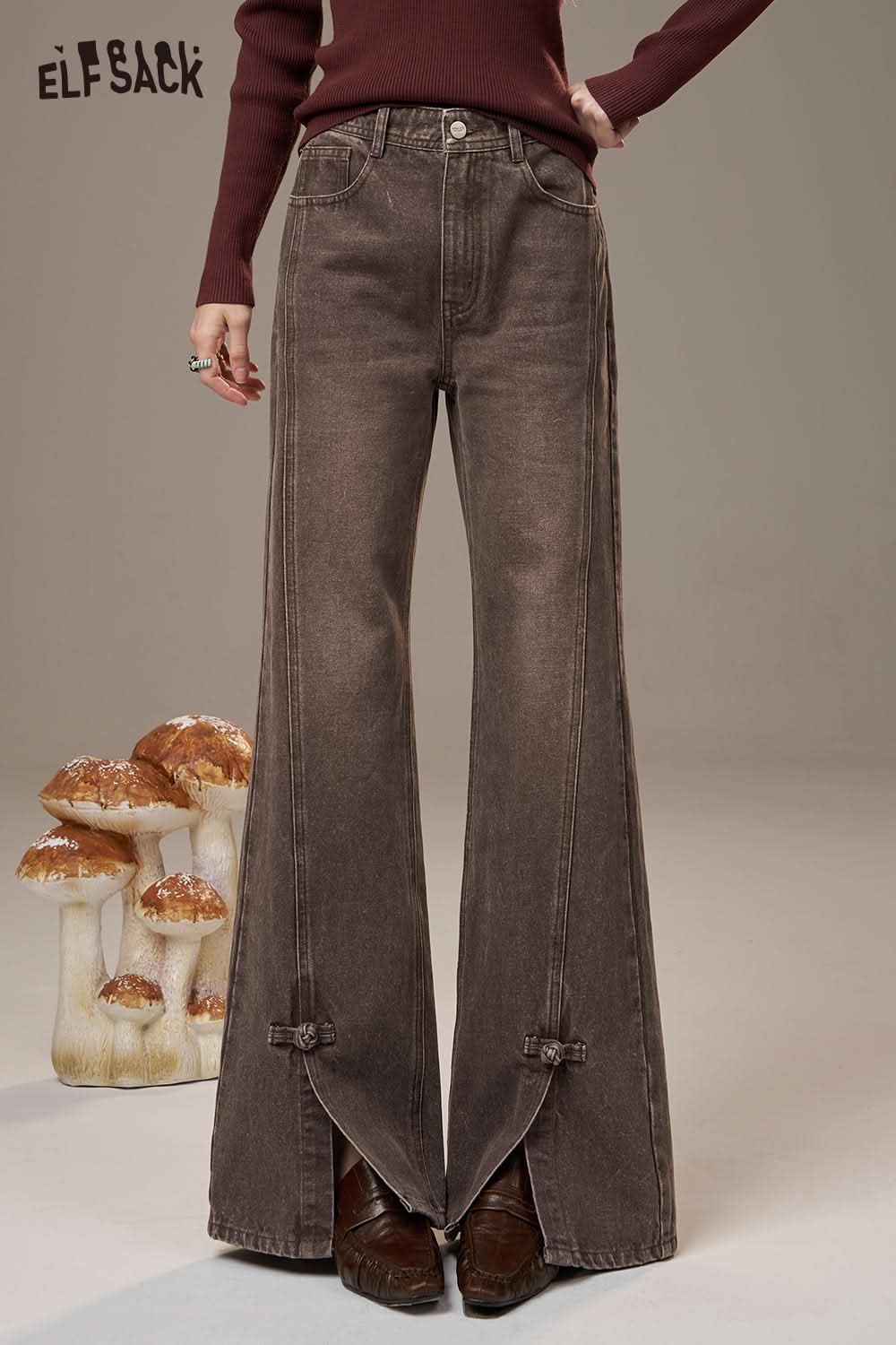ELFSACK vintage frog button denim jeans with wide legs and unique design perfect for a retro look