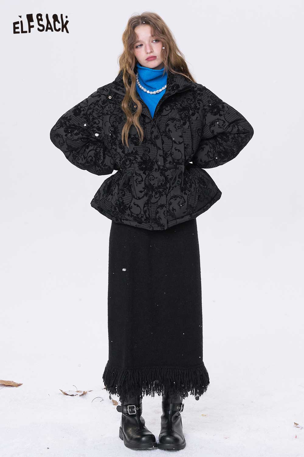 ELFSACK vintage jacquard puffy down coat in black with decorative pattern and stylish silhouette