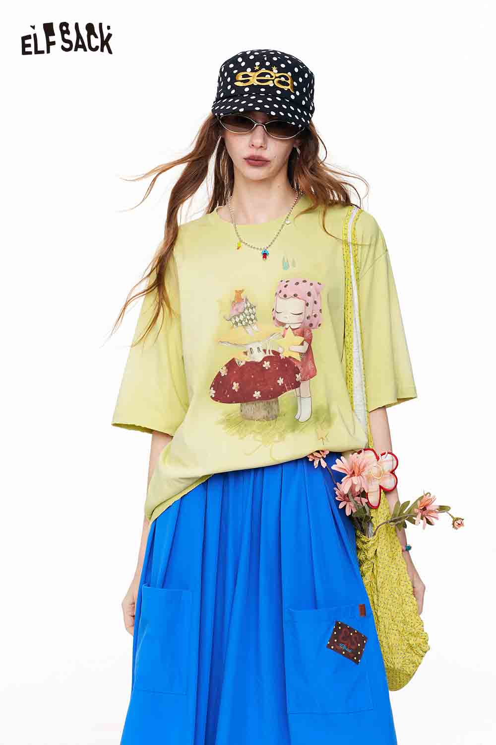 ELFSACK Vintage Mushroom Girl Oversized T-Shirt