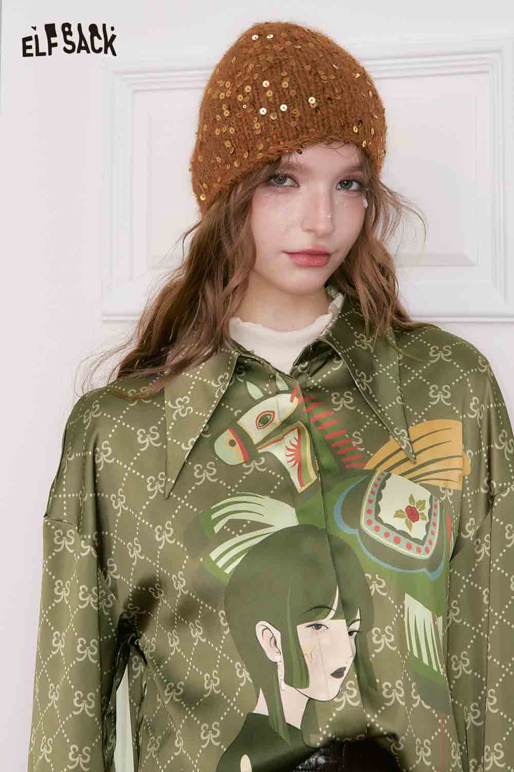 ELFSACK vintage portrait print shirt in green with unique graphic design and classic collar style