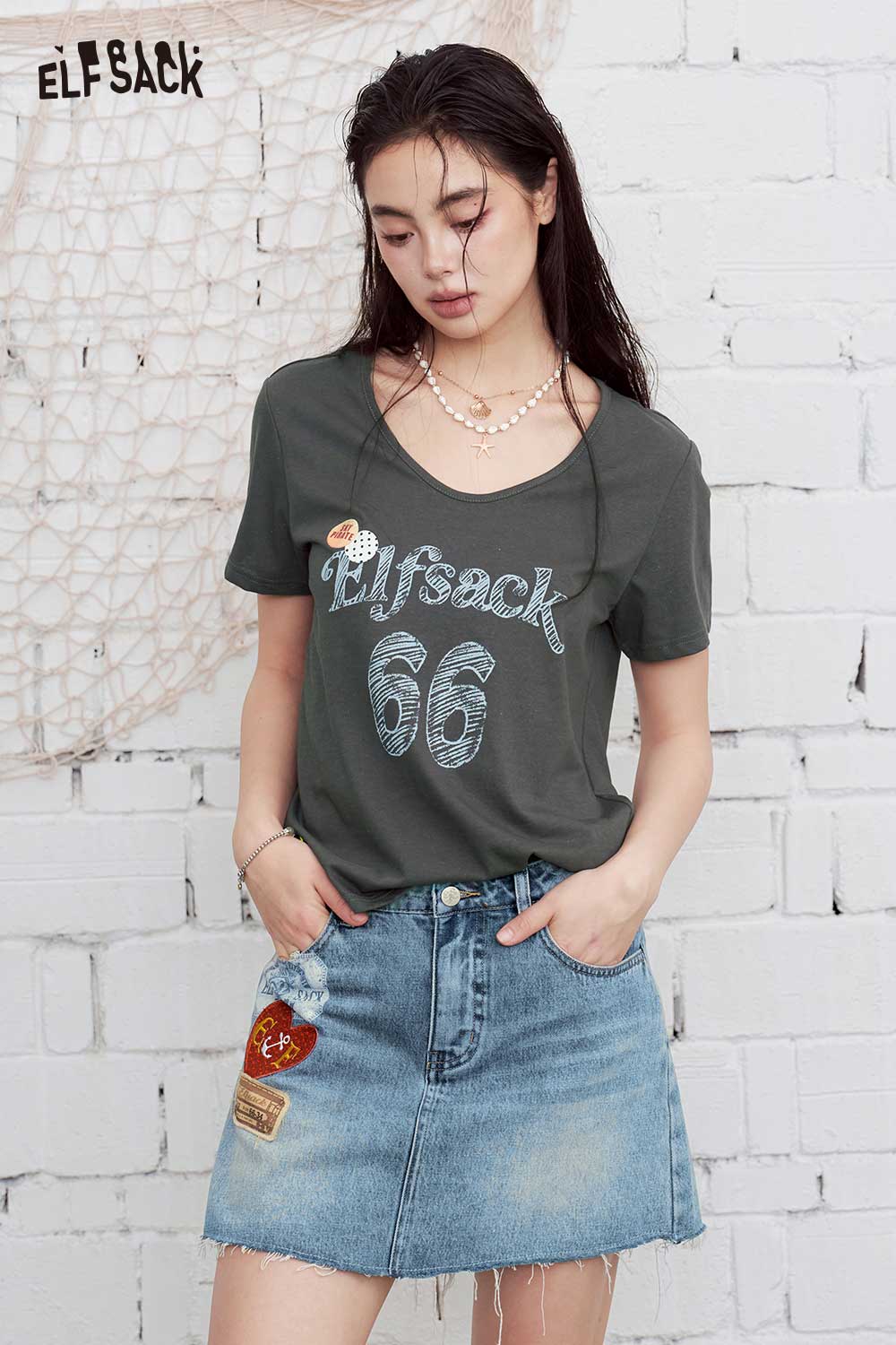ELFSACK Vintage Washed Frayed Hem Denim Shorts