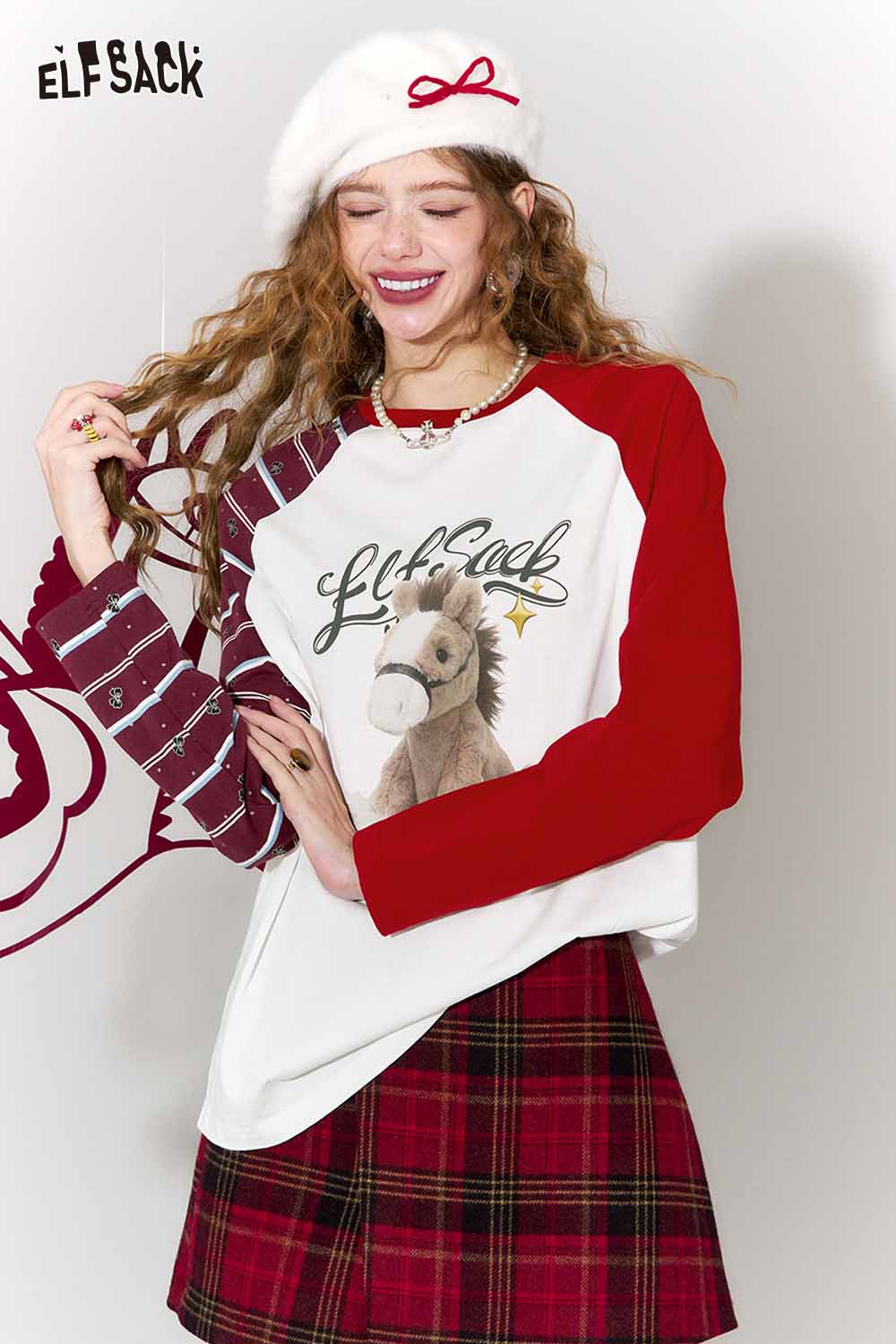 ELFSACK whimsical doll pony print t-shirt with playful design and colorful sleeves for a fun outfit