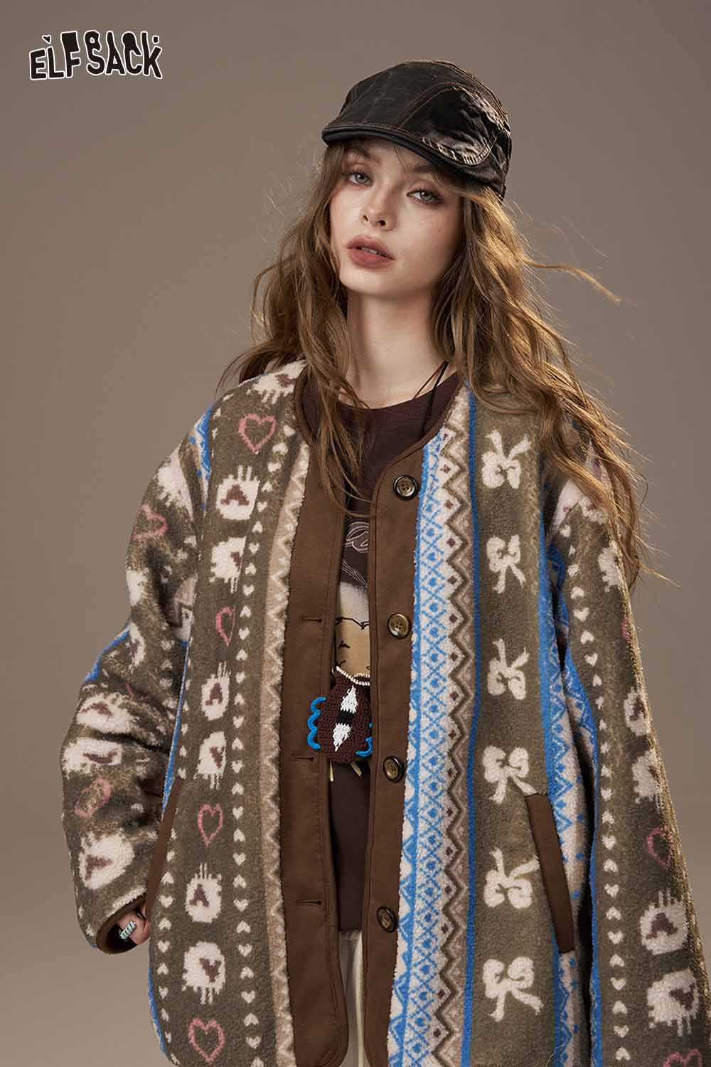 ELFSACK cartoon print short jacket for women with colorful patterns and cozy style