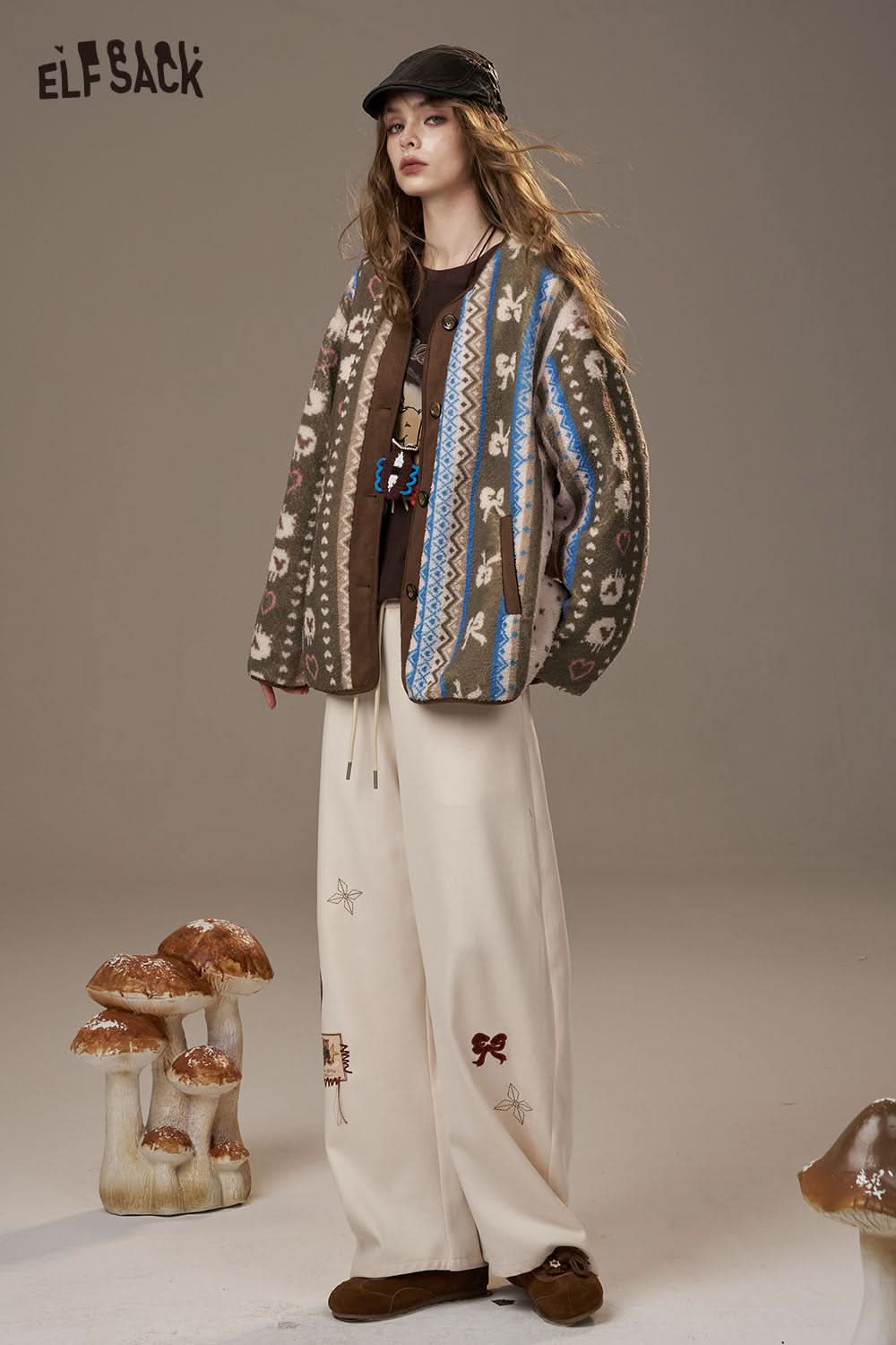 ELFSACK cartoon print short jacket for women featuring a unique pattern and cozy design