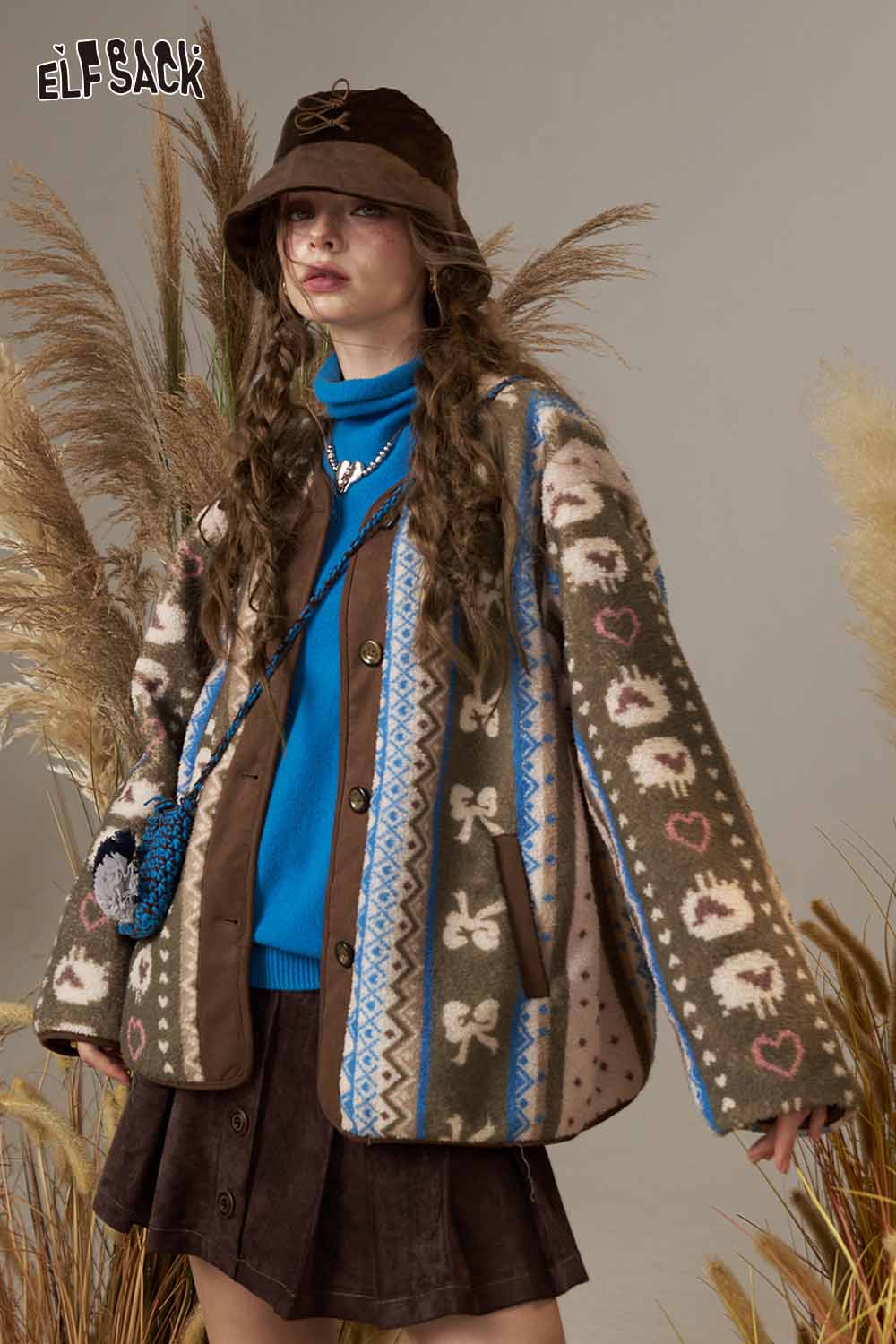 ELFSACK cartoon print short jacket for women featuring a unique pattern and relaxed fit