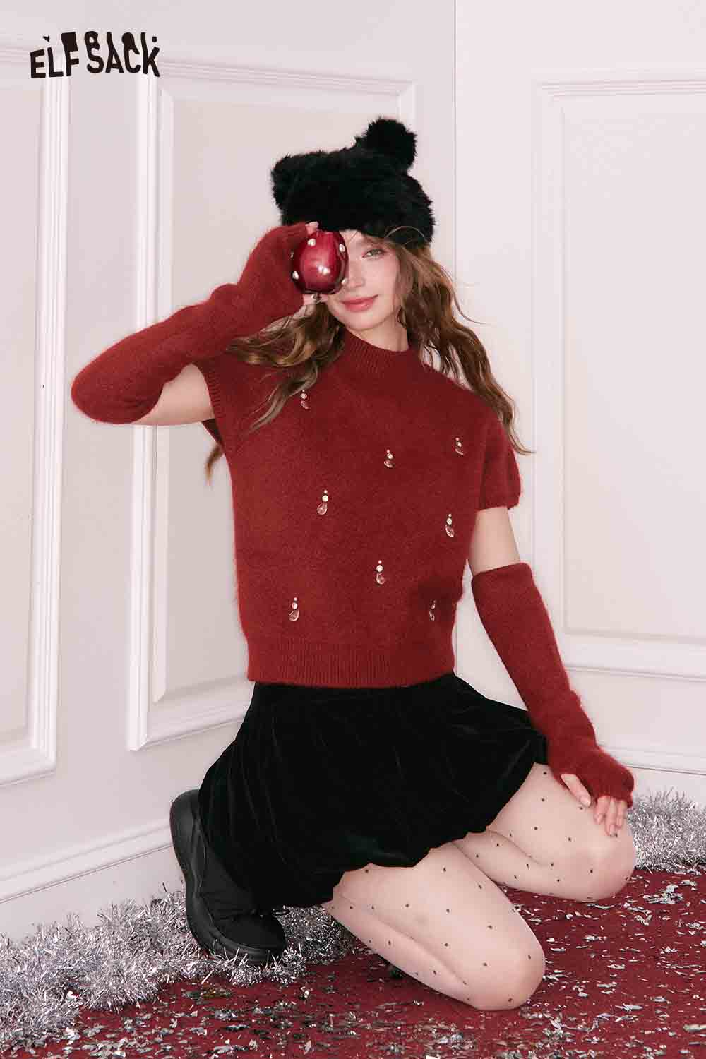 ELFSACK Christmas rhinestone sweater for women in red with stylish arm warmers and a festive look
