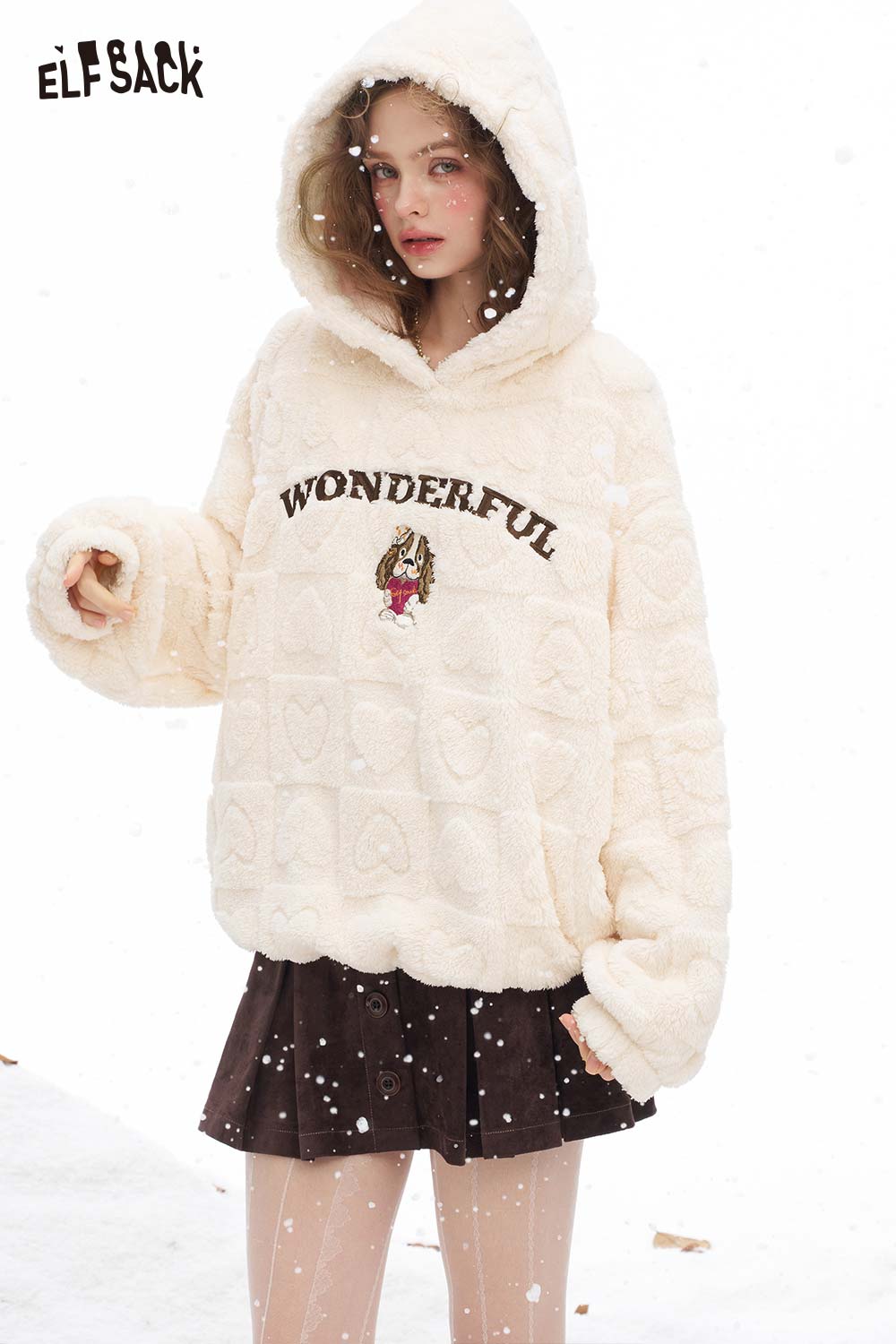 ELFSACK heart plush hooded sweatshirt for women in cream with embroidered design and oversized fit