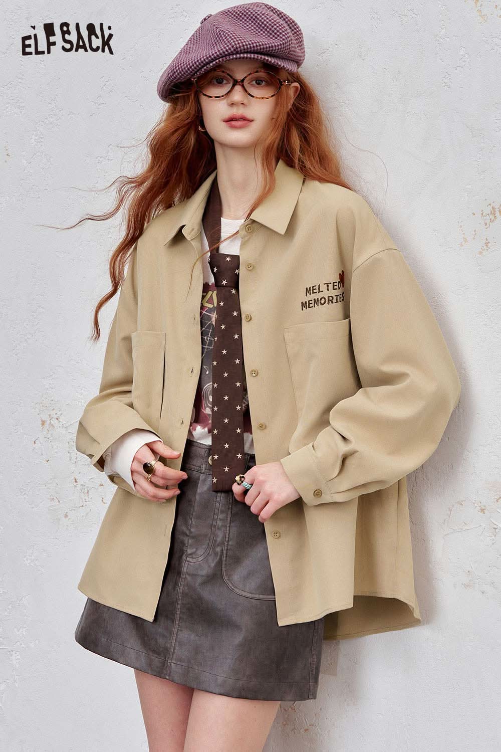 ELFSACK light loose graphic shirt for women in beige with oversized fit and stylish design