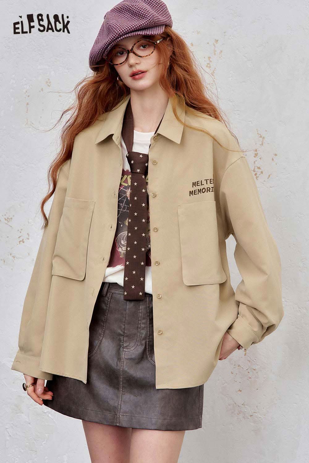 ELFSACK light loose graphic shirt for women in beige with two large pockets and relaxed fit