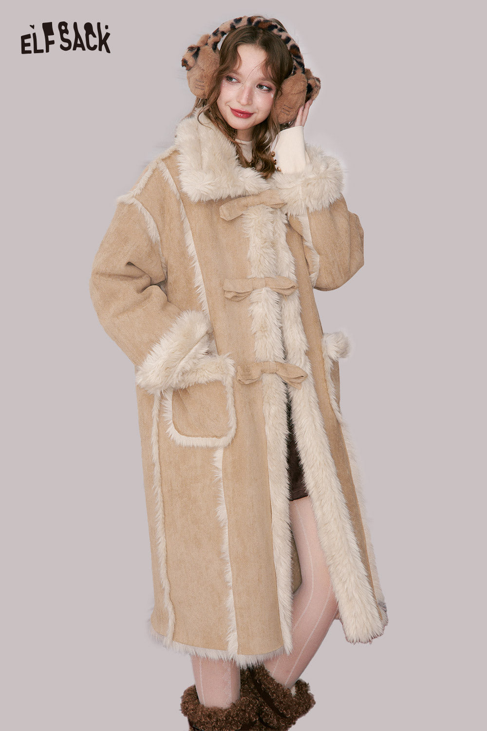 ELFSACK Long Wool Coat for Women in Beige with Fur Trim and Toggle Closure for Warmth and Style
