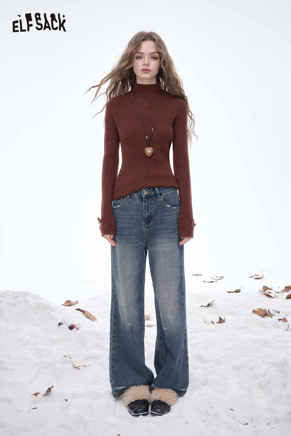 ELFSACK women's slim fit knit sweater in brown paired with wide-leg jeans for a cozy winter look