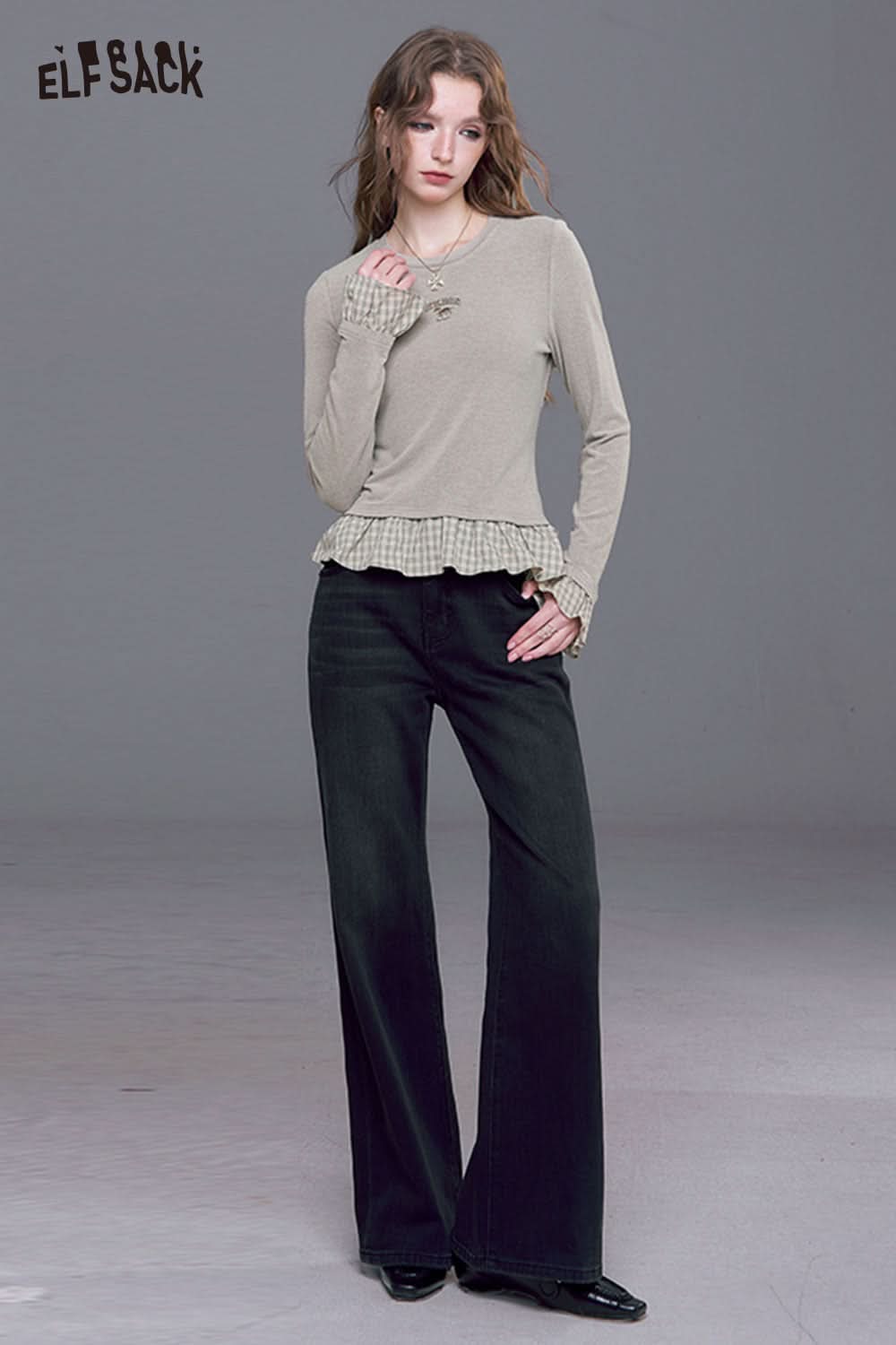 ELFSACK slim fit plaid panel tee for women in light beige with ruffled hem and fitted design