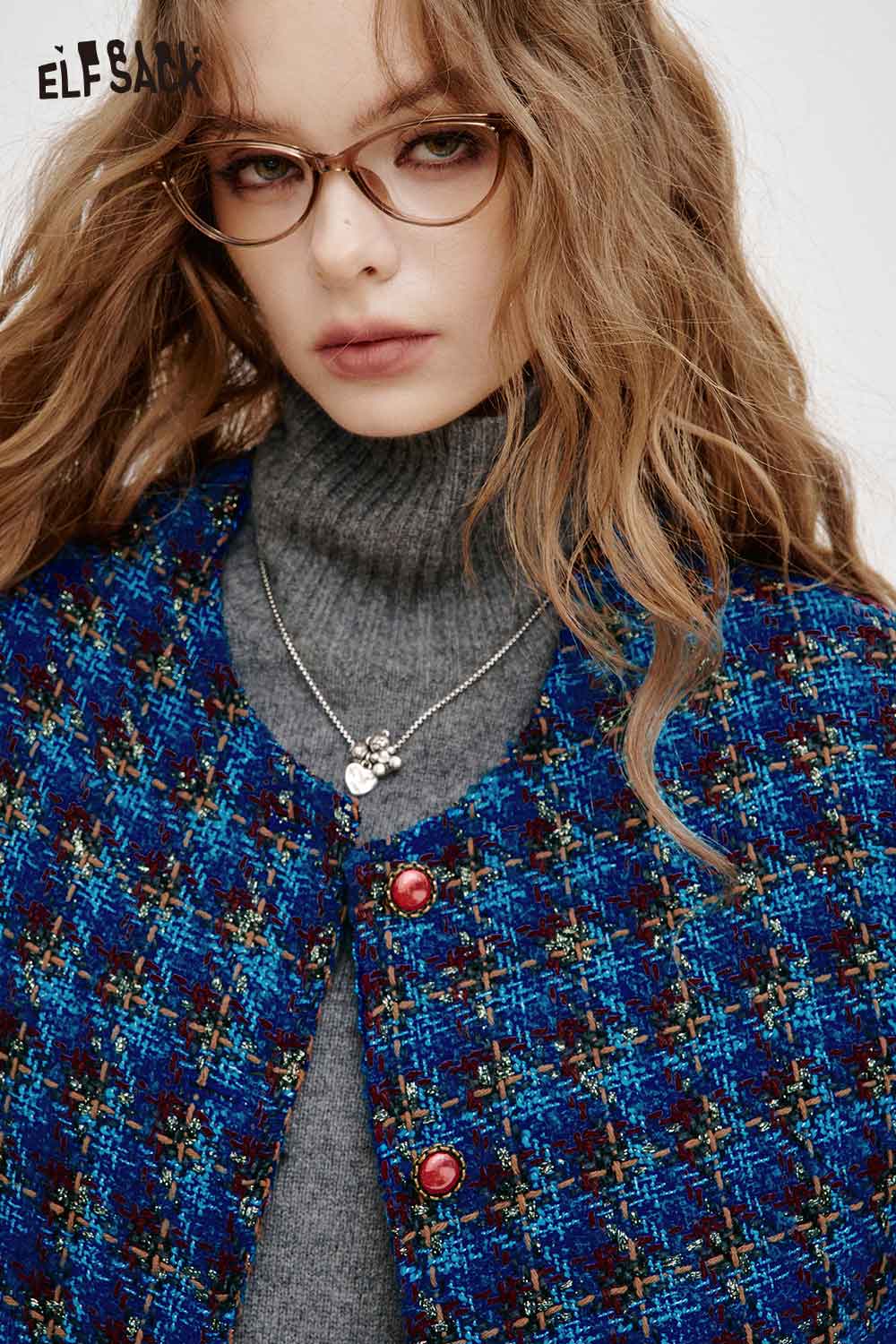 ELFSACK women's checkered short jacket in vibrant blue with stylish button details and a cozy turtleneck outfit