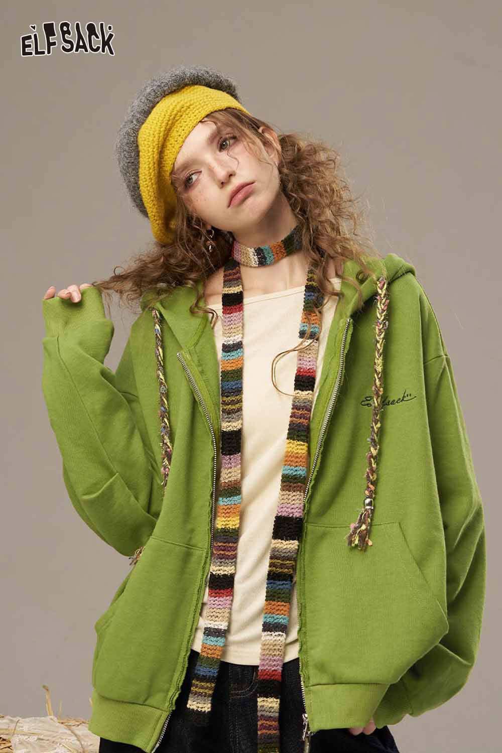 ELFSACK women's colorful hooded jacket in green with a cozy fit and vibrant accessories