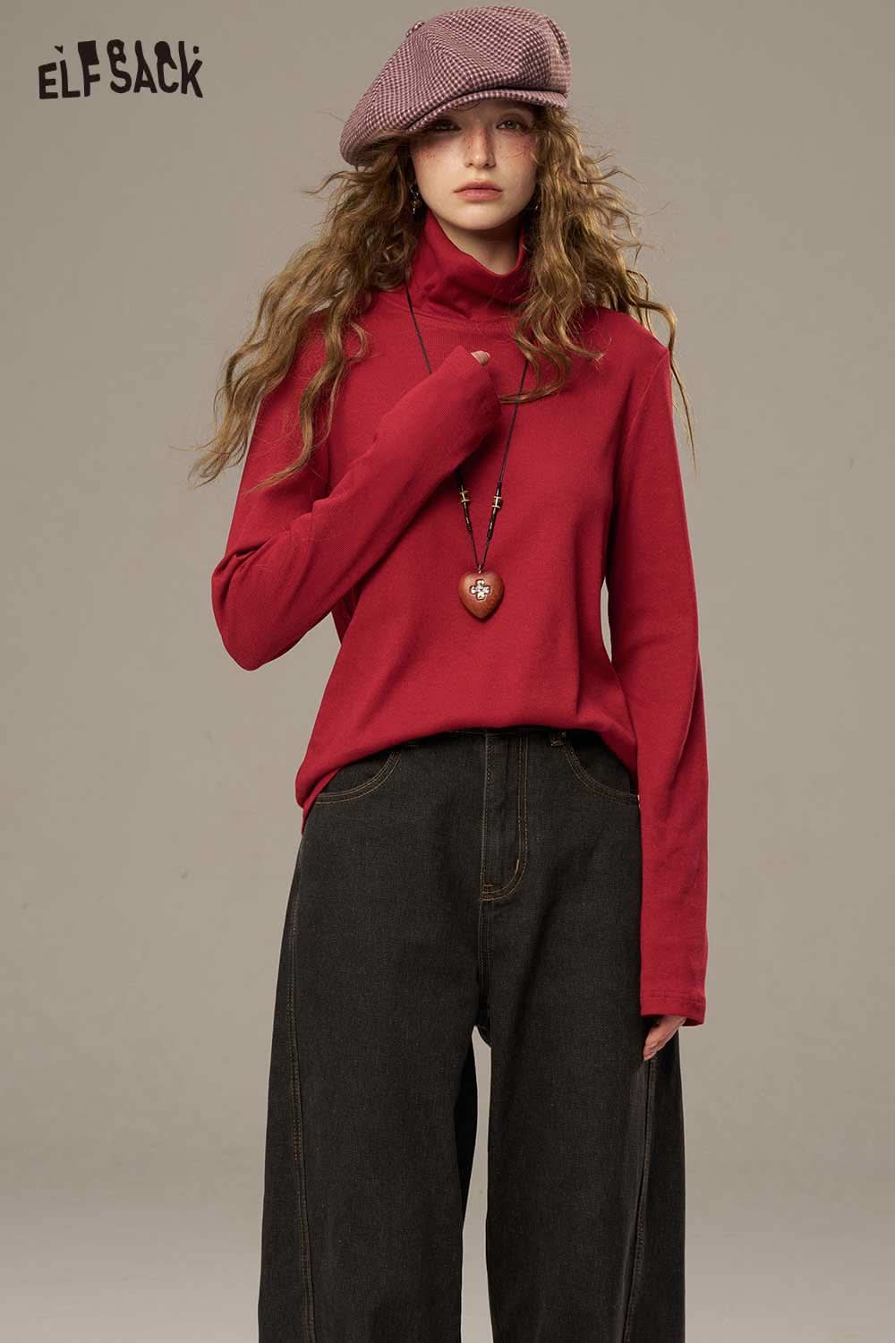 ELFSACK women's cozy turtleneck sweater in red, styled with a stylish beret and relaxed jeans