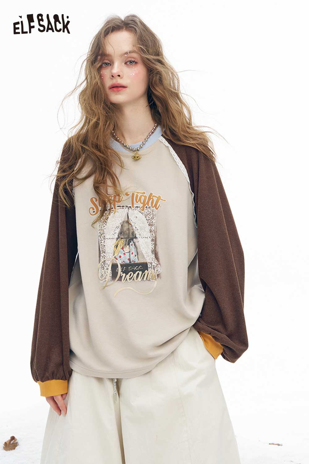 ELFSACK women's graphic letter tshirt featuring a relaxed fit and artistic design