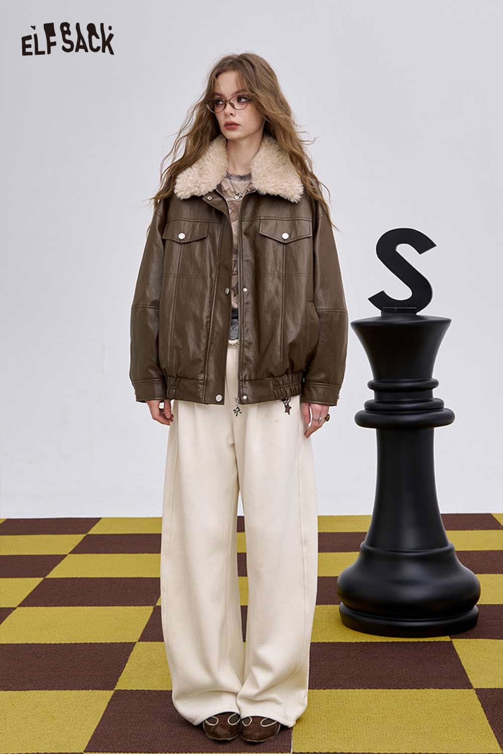 ELFSACK women's graphic plush leather jacket featuring a stylish fur collar and a chic design