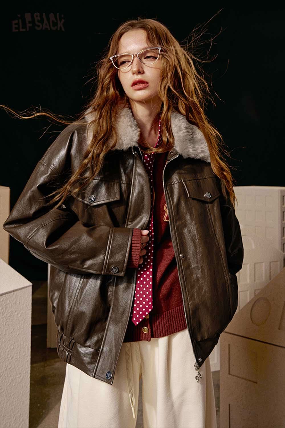 ELFSACK women's graphic plush leather jacket with fur collar in stylish brown design