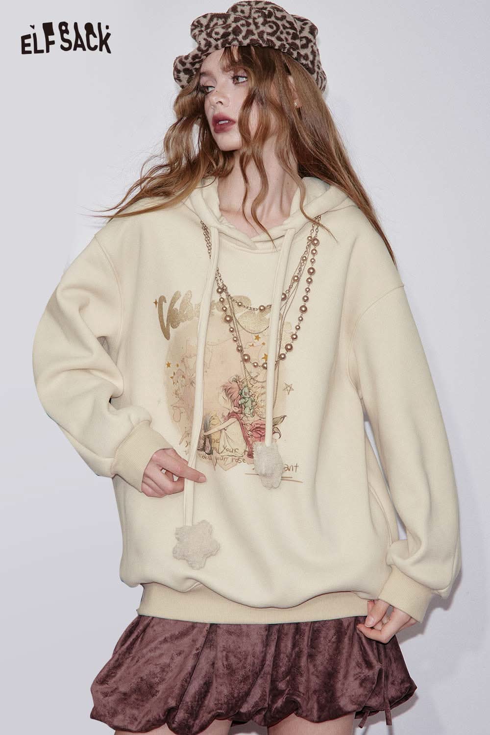 ELFSACK women's graphic print hoodie in cream with artistic design and oversized fit for a trendy look