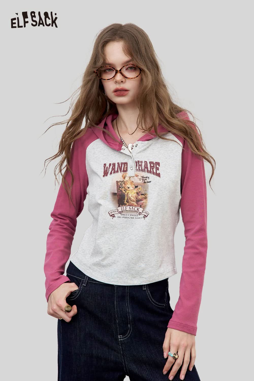 ELFSACK women's graphic print hoodie featuring a cute animal design and a stylish raglan cut.