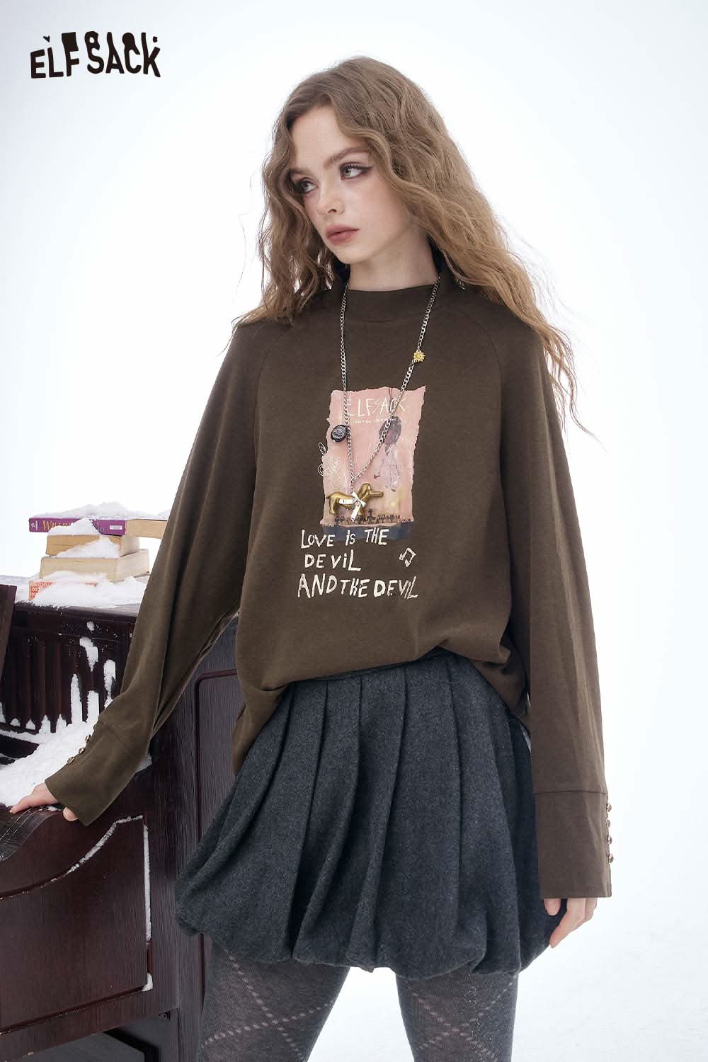 ELFSACK women's letter graphic long sleeve t-shirt in brown with unique printed design