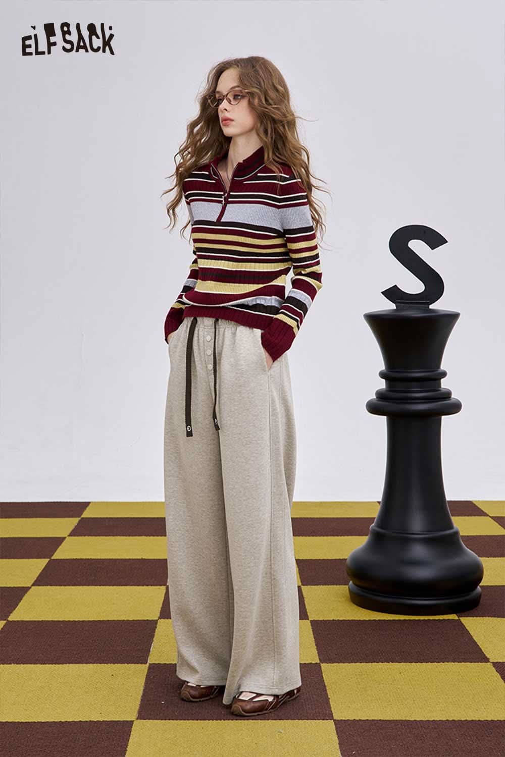 ELFSACK women's loose drawstring pants in beige, paired with a striped sweater for a casual look