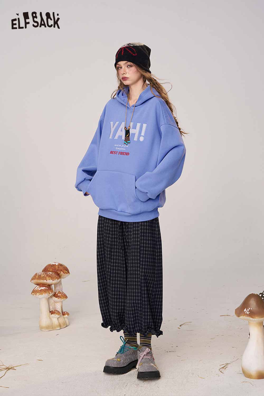 ELFSACK women's loose fit hooded sweatshirt in light blue with a graphic print and oversized design