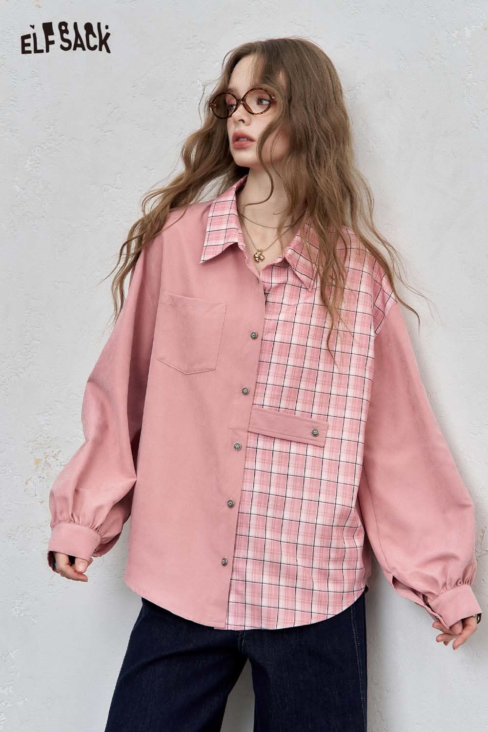 ELFSACK women's oversized contrast shirt in pink with plaid detail and button-down design