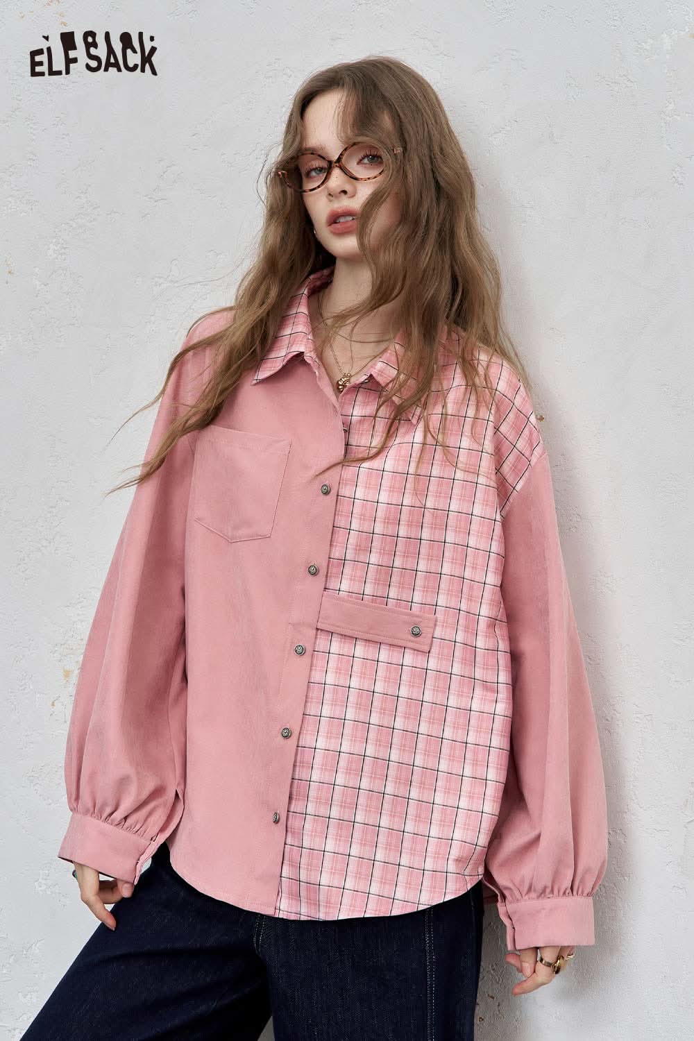 ELFSACK women's oversized contrast shirt in pink with plaid detailing and button closure