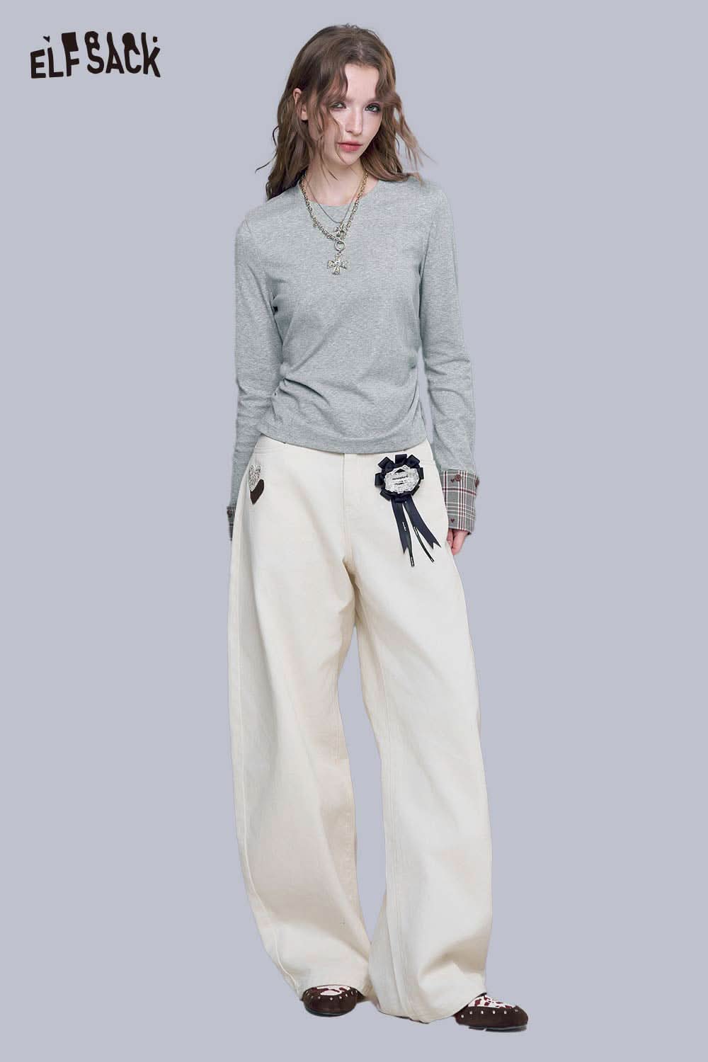 ELFSACK women's plaid detail tee in gray, featuring stylish plaid sleeves and a relaxed fit