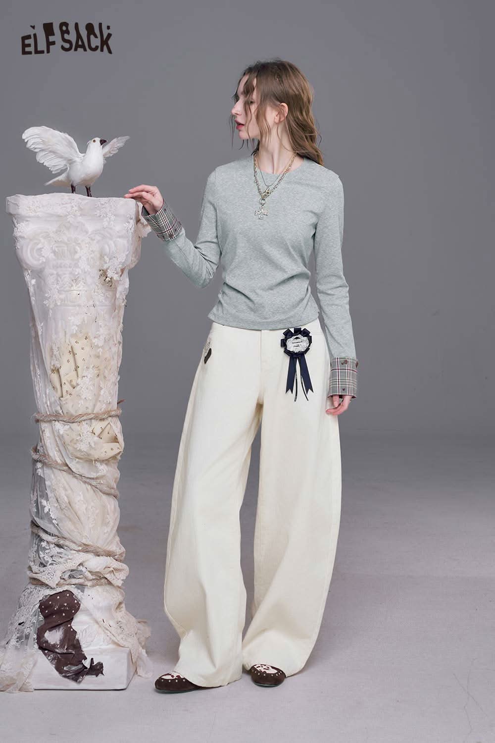 ELFSACK women's plaid detail tee in light green, styled with wide-leg pants and an elegant look