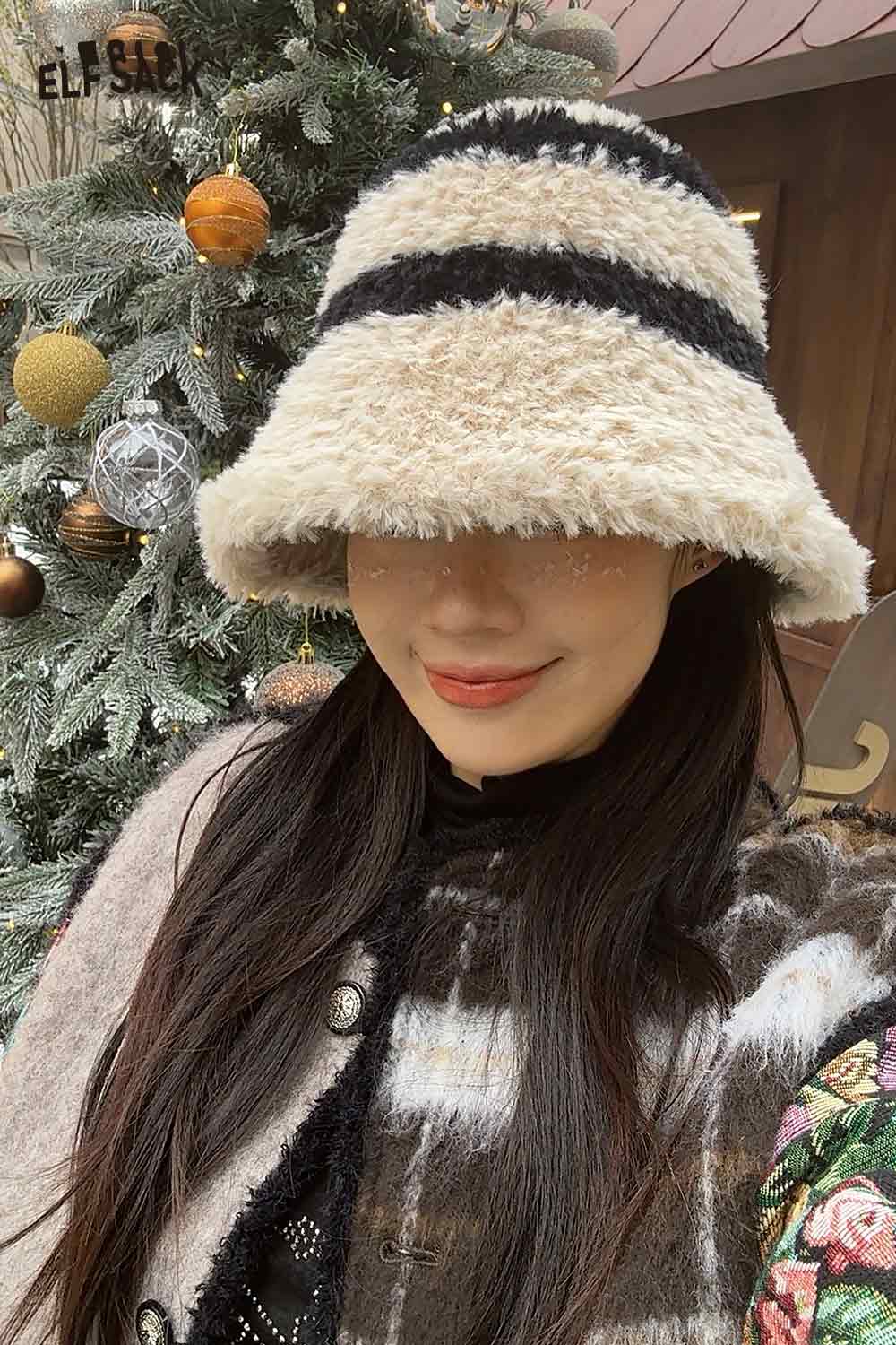 ELFSACK women's plush bucket hat in cream and black, perfect for winter fashion and cozy styling