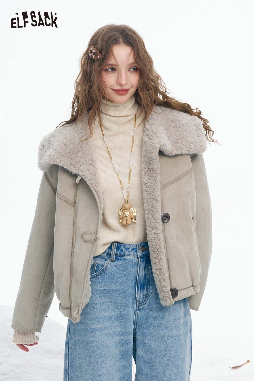 ELFSACK women's plush lapel short coat in beige with a cozy fur collar, perfect for stylish comfort