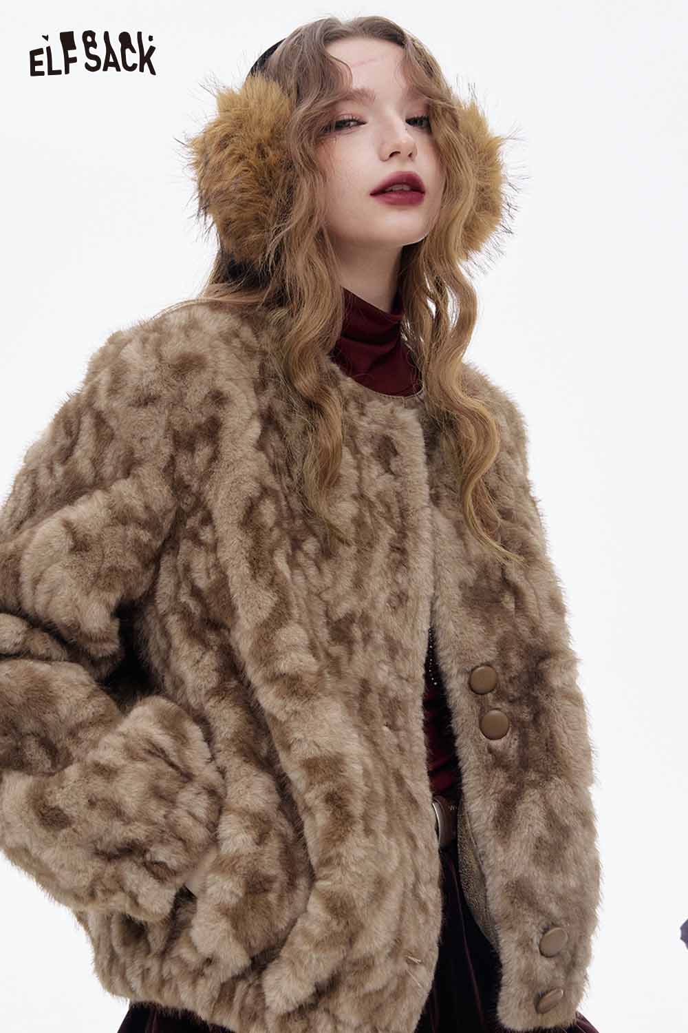 ELFSACK women's plush warm coat in brown with soft texture and button details for winter fashion