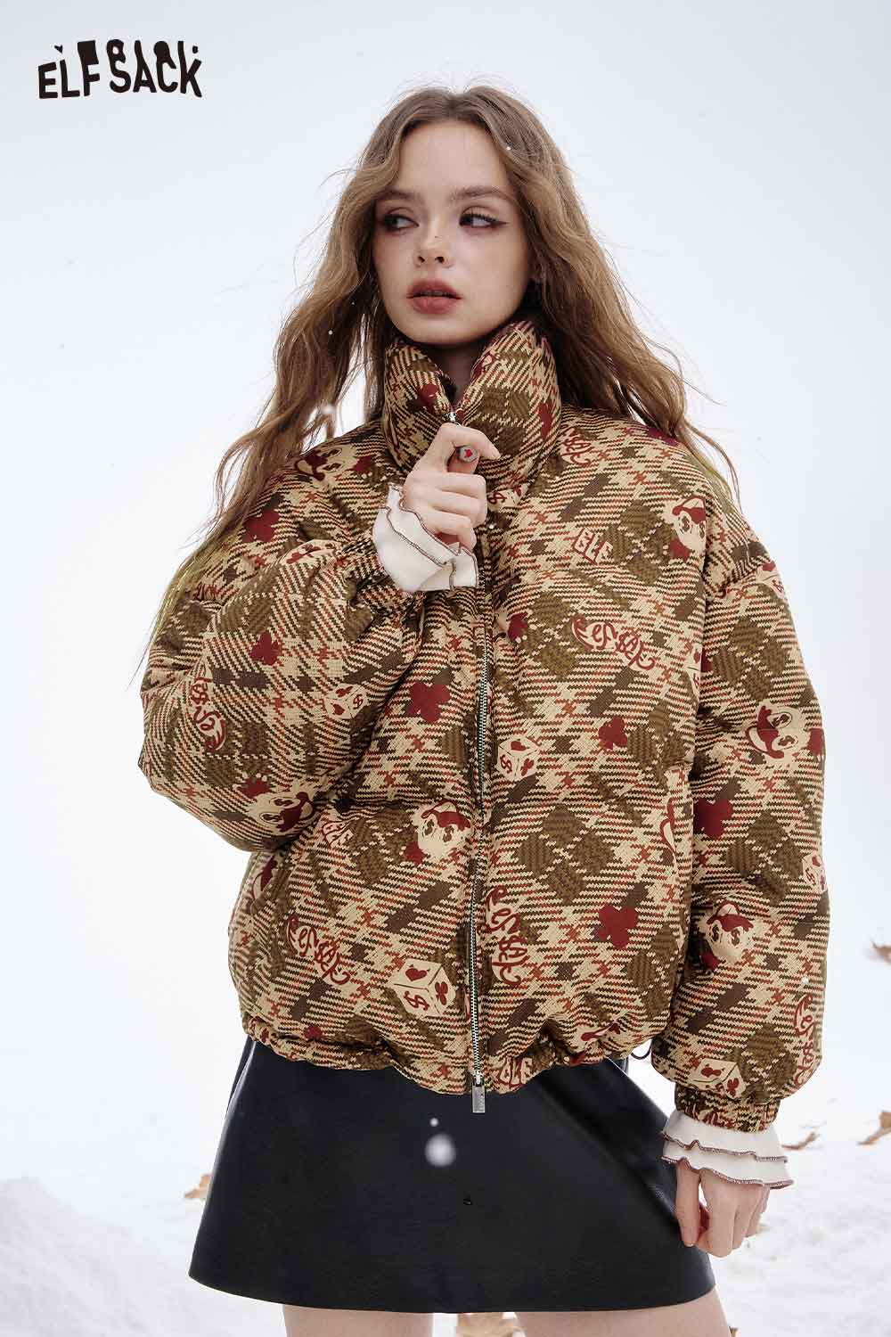 ELFSACK women's reversible down jacket in a stylish plaid pattern for warmth and versatility