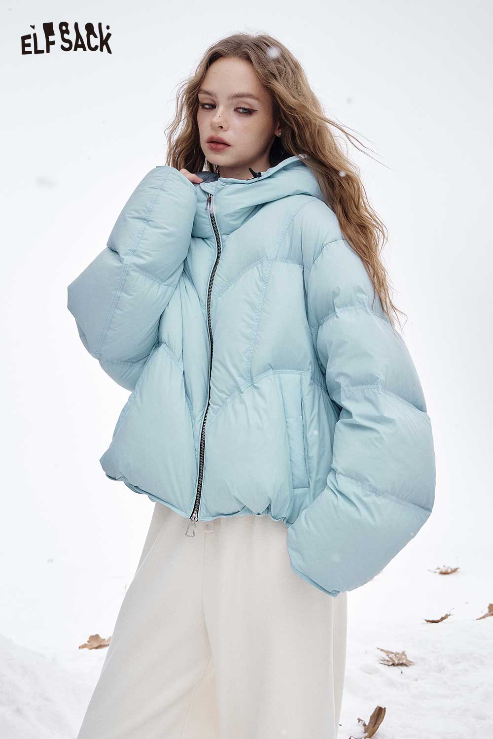ELFSACK women's short down jacket in light blue with a stylish puffy design and hood for winter warmth