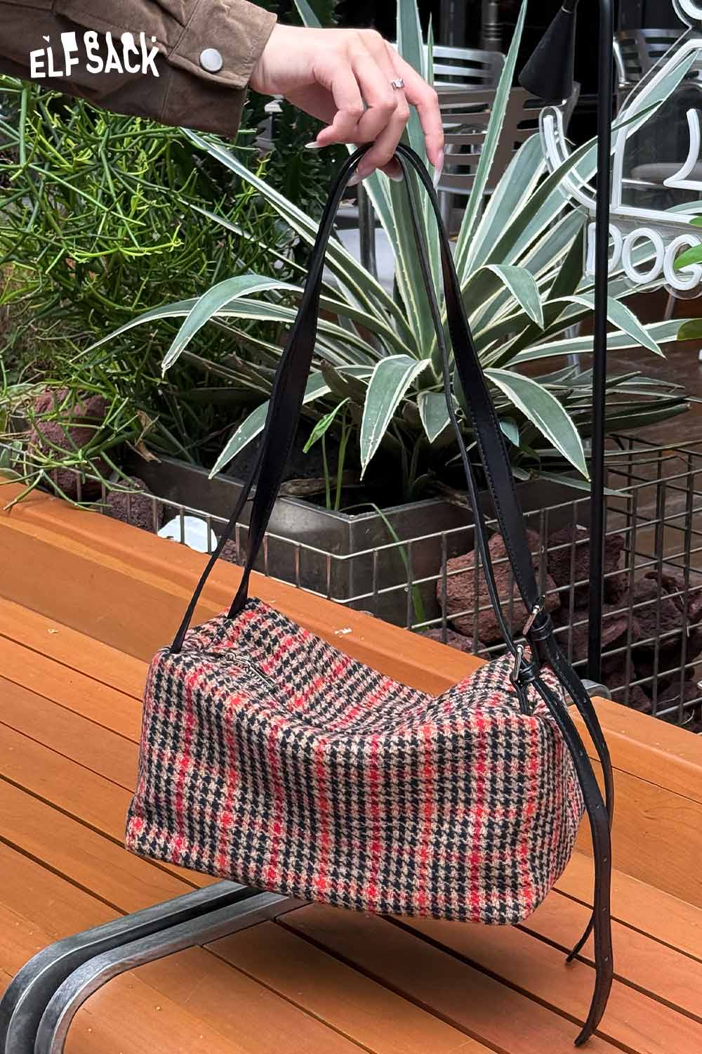 ELFSACK women's single strap shoulder bag in plaid pattern, perfect for casual outings