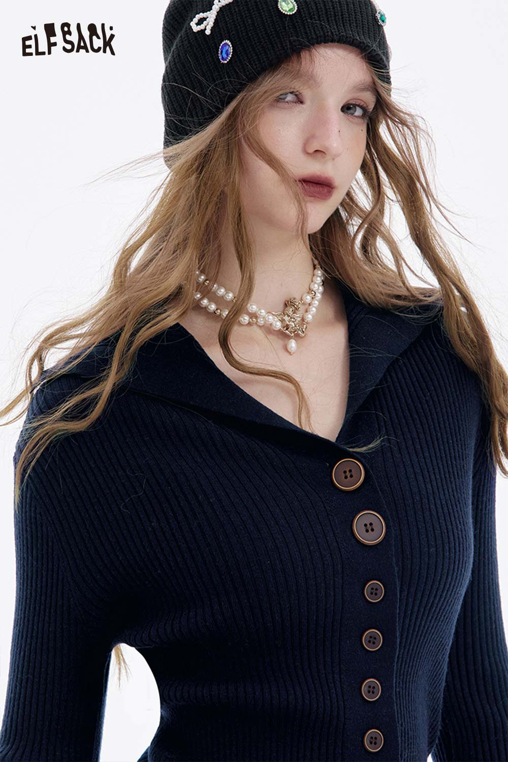 ELFSACK women's slim fit v neck knitwear in navy blue with stylish buttons and a chic collar