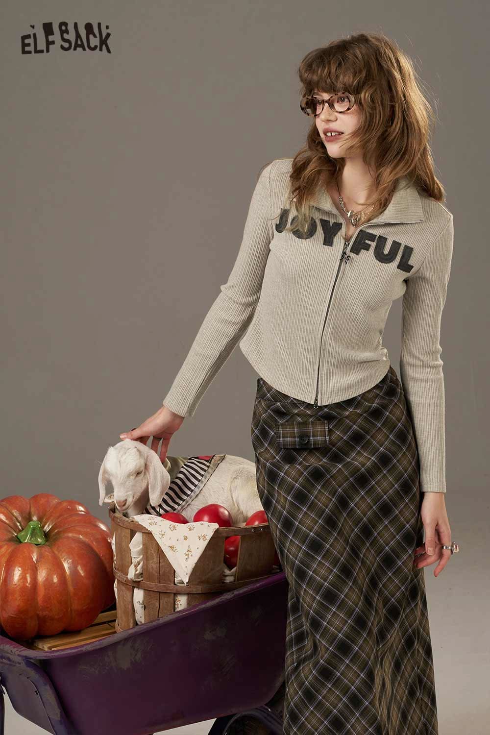 ELFSACK women's slimming zip up shirt in gray with playful lettering and fitted design