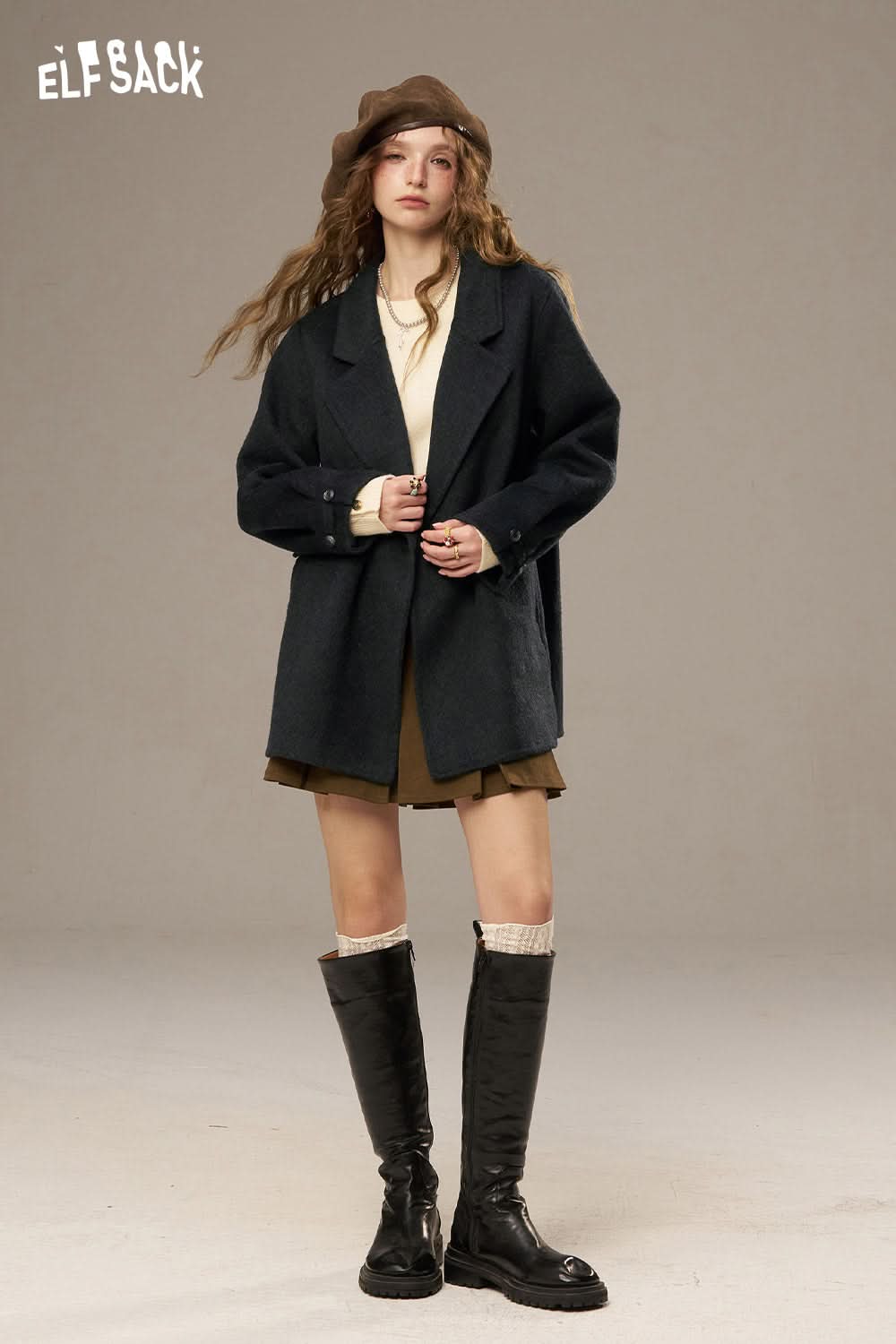 ELFSACK women's solid color coat in dark grey, styled with a beret and knee-high boots for a chic look