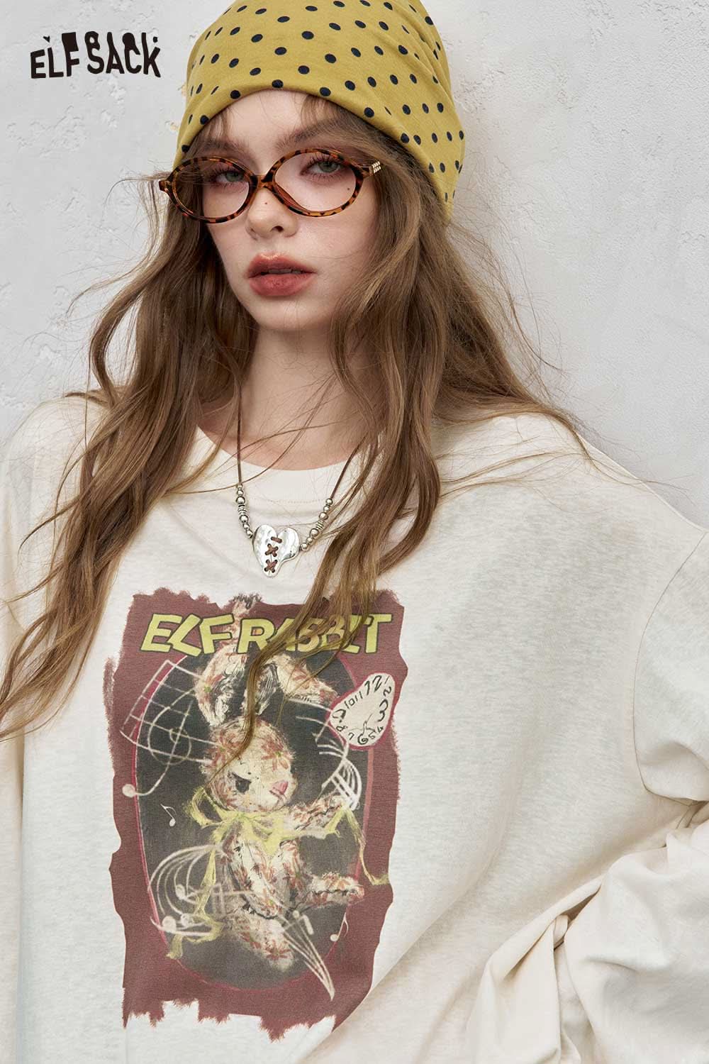 ELFSACK women's star print cotton tee with unique graphic design and relaxed fit