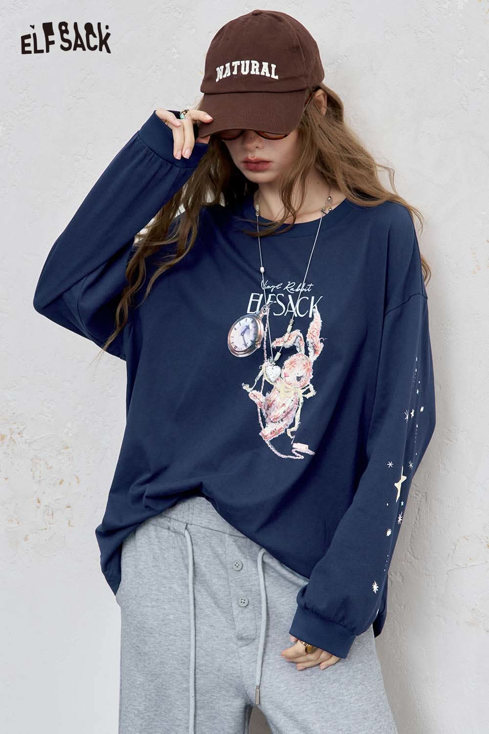 ELFSACK women's star print cotton tee in navy with a playful graphic design and loose fit