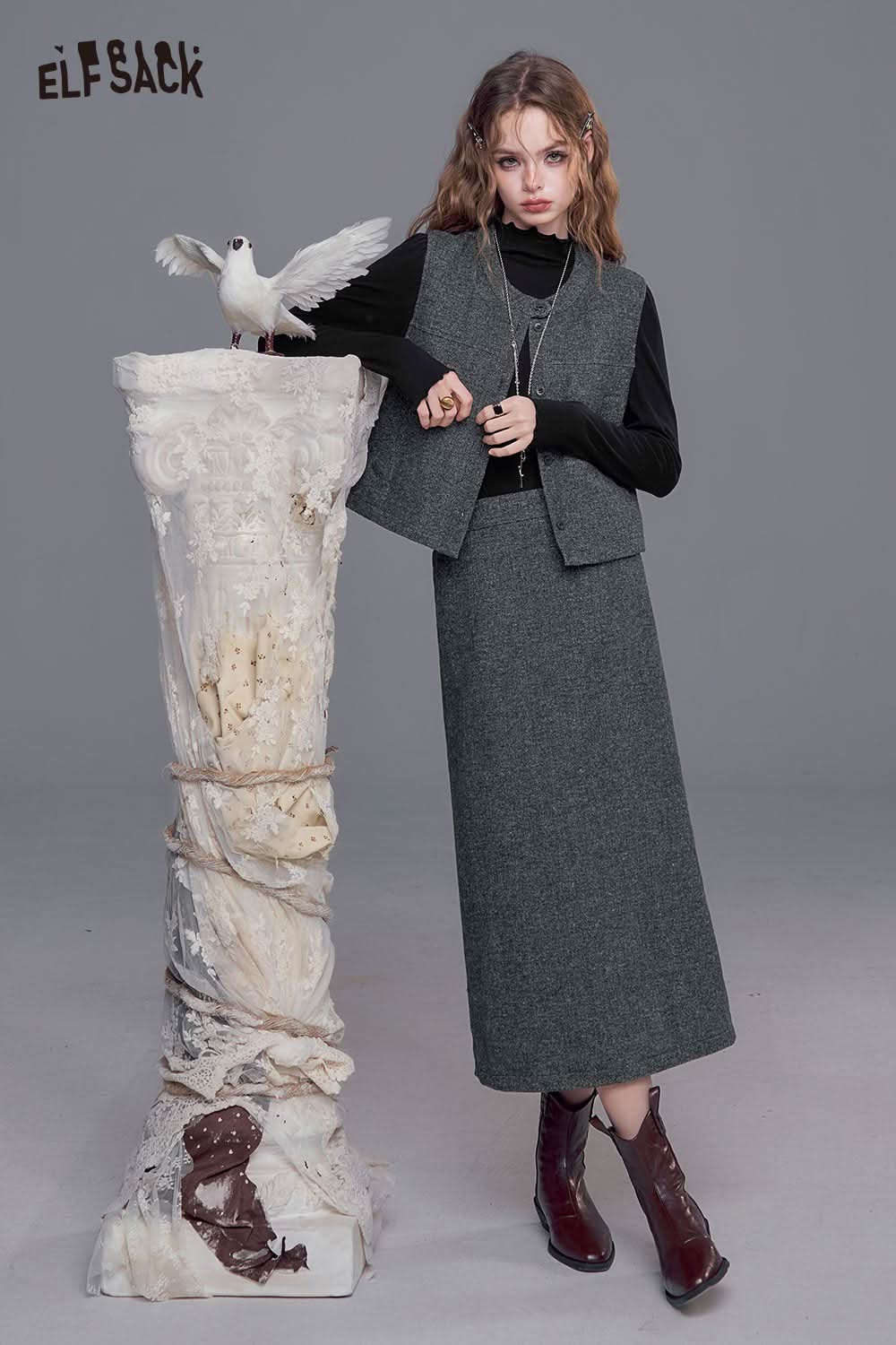 ELFSACK women's tweed skirt set featuring a stylish vest and long skirt in gray for a fashionable look