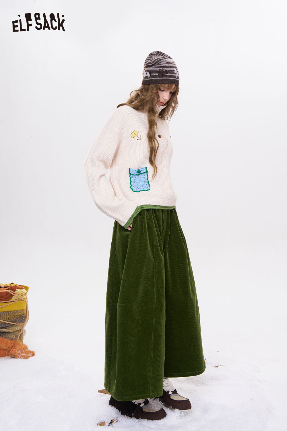 ELFSACK women's wide leg pants in green velvet with an oversized fit for a stylish, comfortable look
