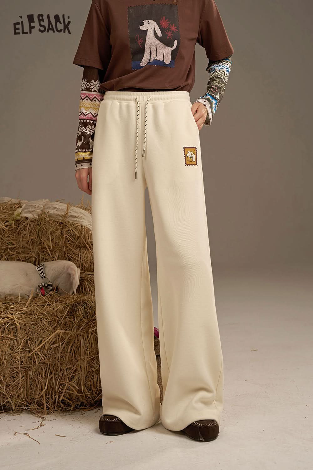 ELFSACK women's wide leg sweatpants in cream with a loose fit for casual comfort