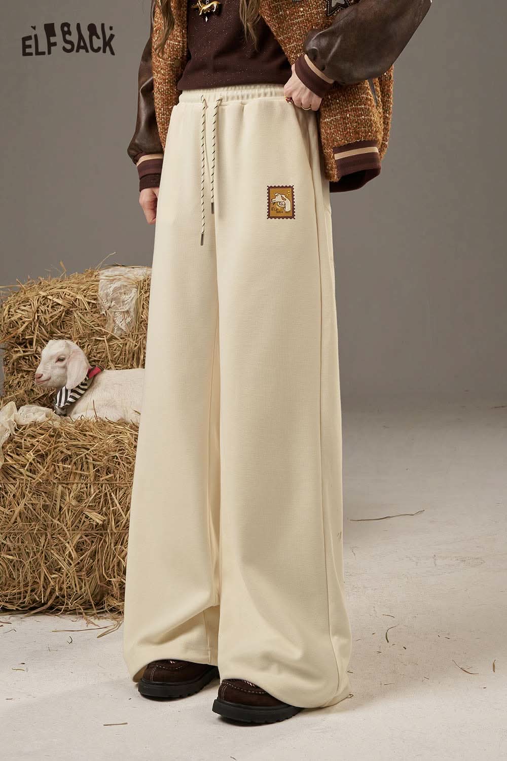 ELFSACK women's wide leg sweatpants in cream color designed for comfort and style