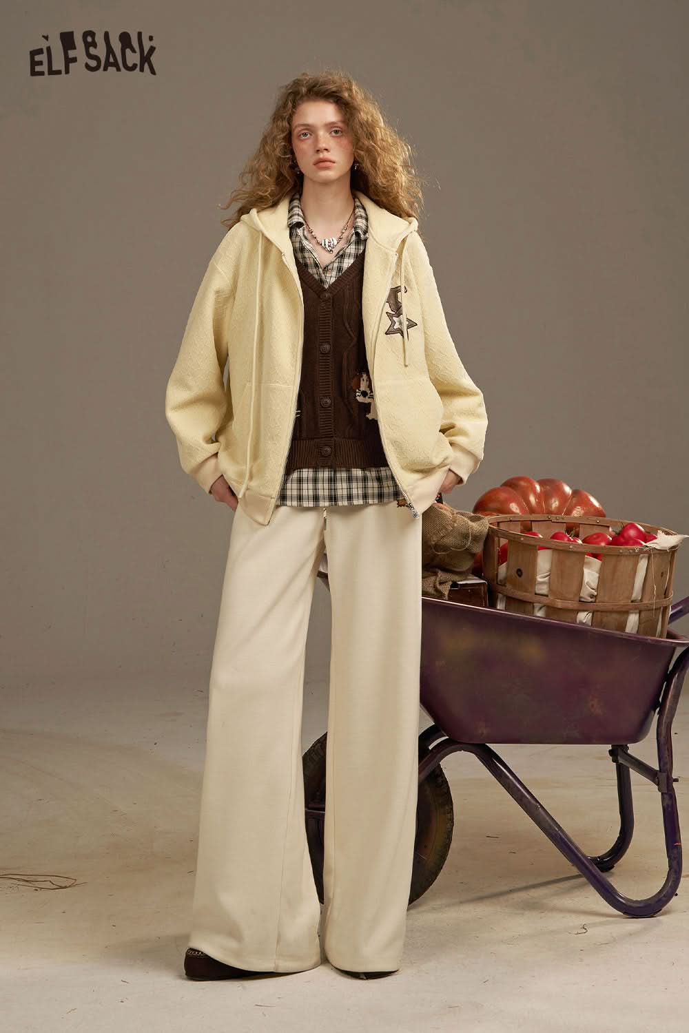ELFSACK women's wide leg sweatpants in beige for a relaxed and stylish look