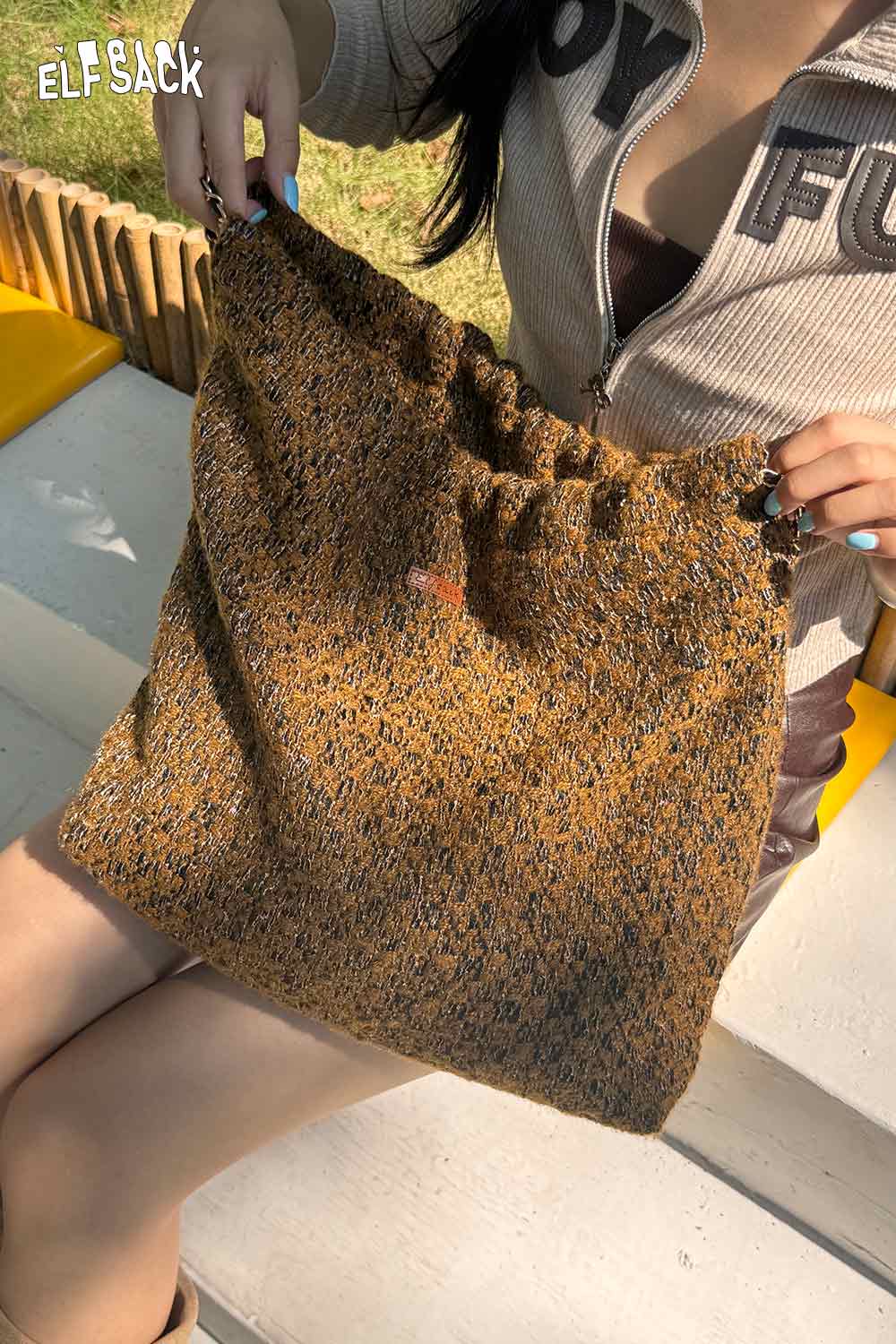 ELFSACK wool blend oversized tote bag in a textured pattern, perfect for daily use and casual outings