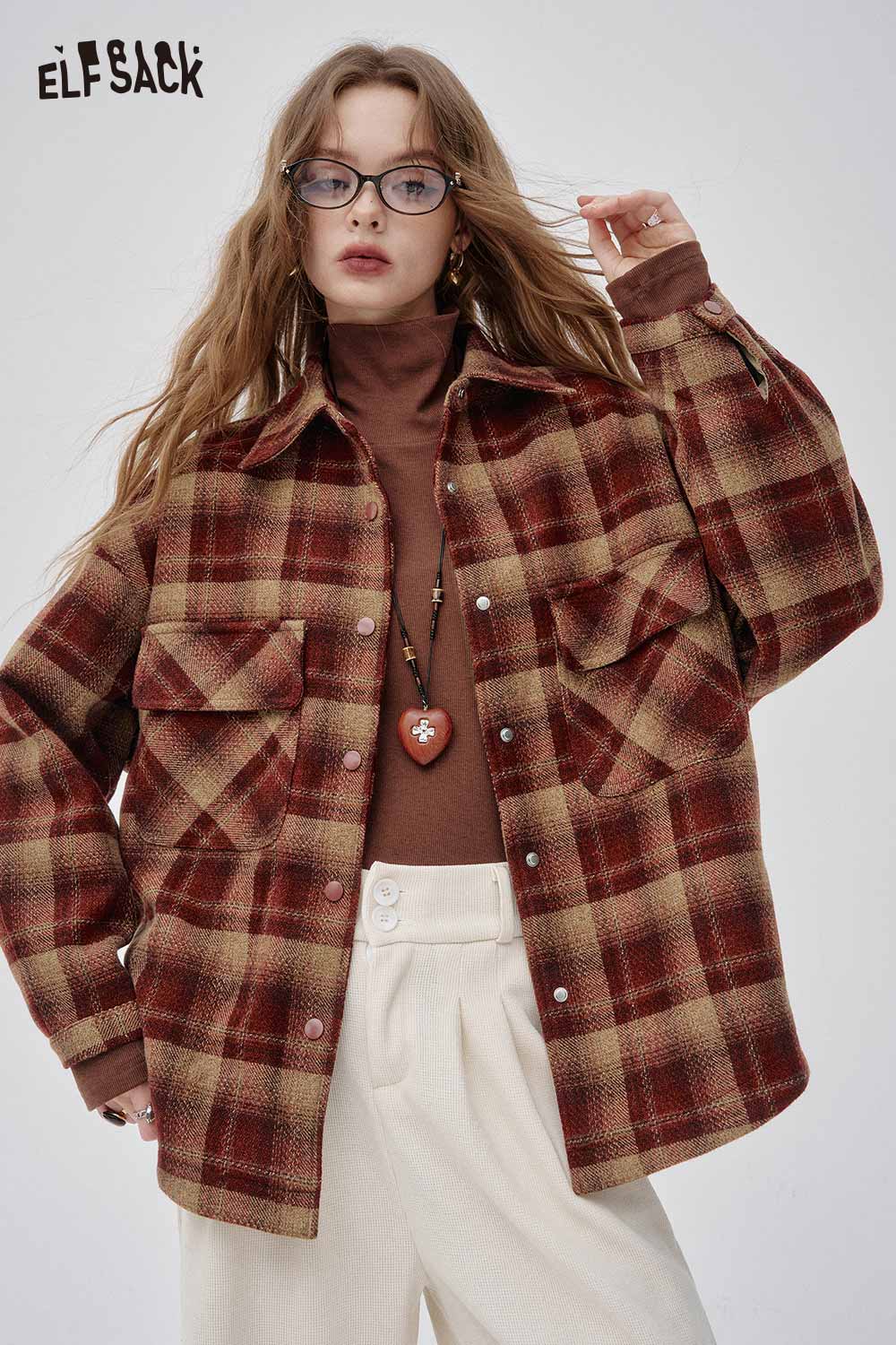 ELFSACK wool blend plaid short jacket with oversized fit and front pockets for a stylish layer